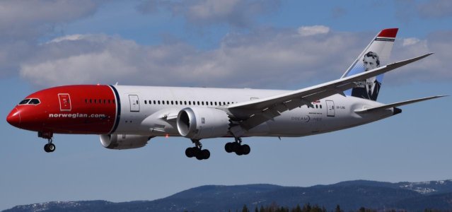 LN-LNG B-787-8.jpg
