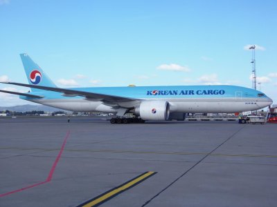 KAL 777 OSL.jpg