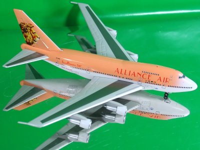 0302_aa_b747sp_00.jpg