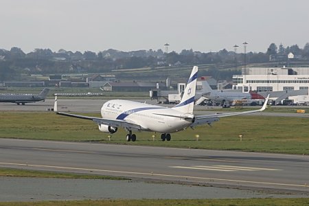 el al b737-800 4x-eko.jpg