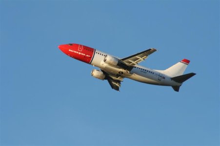 ln-kkp boeing 737-38m.jpg