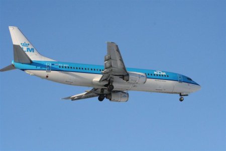ph-bdy boeing 737-406.jpg