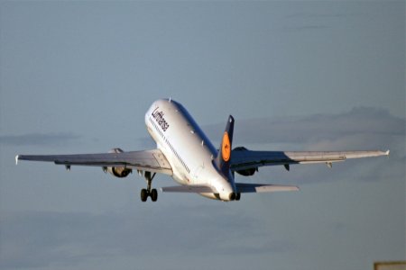 lufthansa.jpg