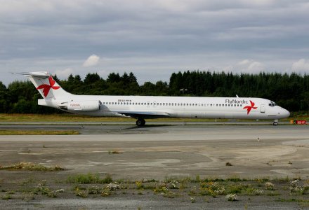 FlyNordic_MD-82_SE-RFB_b_06082006_.jpg
