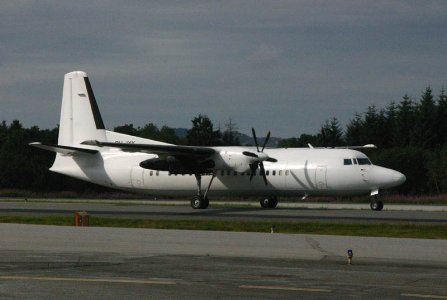 DenimAir_Fokker50_PH-JXK_a_06082006_.jpg
