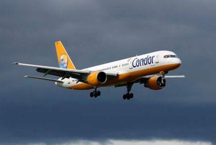 Condor_757-230_D-ABNF_a_10-08-2006_.jpg