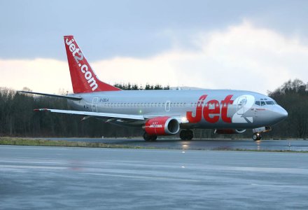 Jet2_G-CELA_a_31122006_.jpg