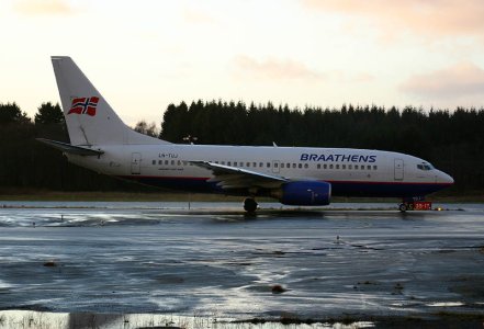 SAS-Braathens_737-705_LN-TUJ_b_07-01-2007_.jpg