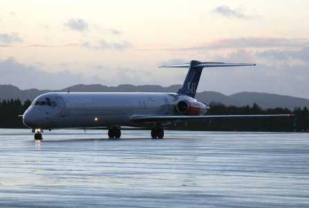 SAS_MD-81_LN-ROW_a_07-01-2007_.jpg