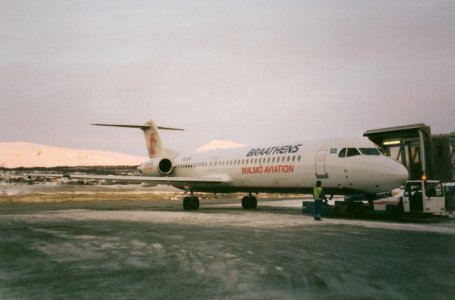 SE-DUC Fokker 100 edited.jpg