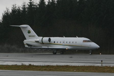HarbertAviation_Challenger604_N604HC_a_.jpg