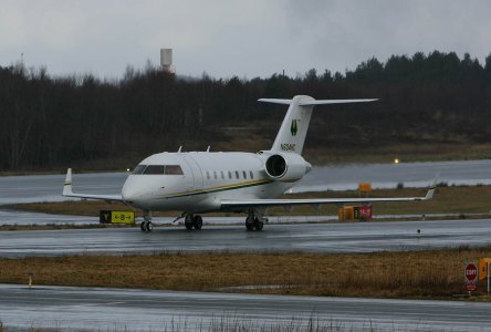 HarbertAviation_Challenger604_N604HC_c_.jpg
