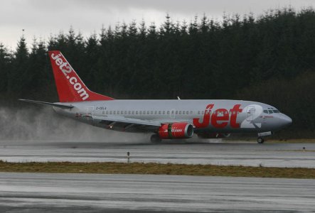 Jet2_737-377_G-CELA_a_.jpg