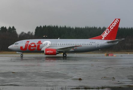 Jet2_737-377_G-CELA_d_.jpg