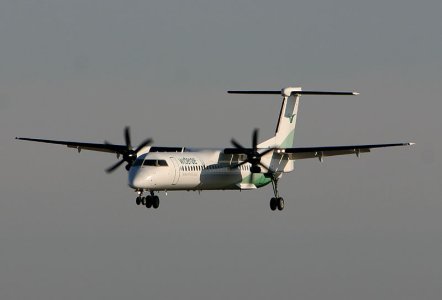 Widerøe_DHC_8-Q402_a_.jpg