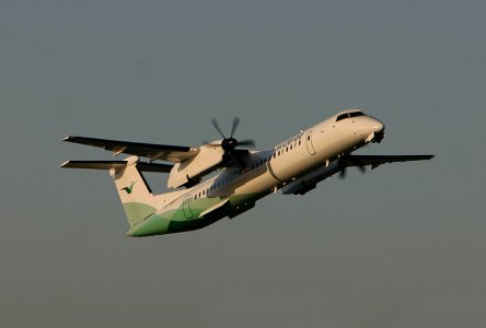 Widerøe_DHC_8-Q402_e_.jpg