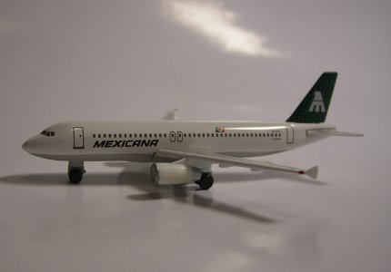 Mexicana_A-320_c_.jpg