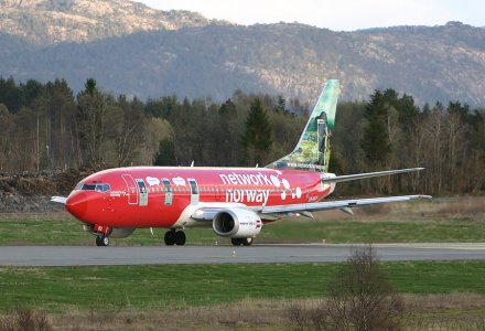 Norwegian_LN-KKX_e_17-04-2007_.jpg