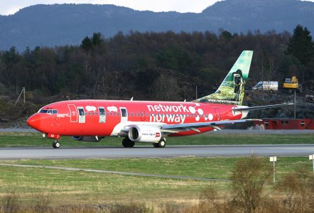 Norwegian_LN-KKX_f_17-04-2007_.jpg
