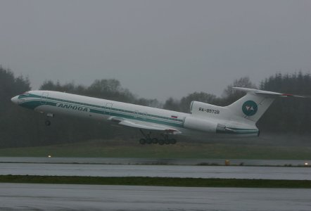 Alrosa_Tu-154M_RA-85728_d_.jpg