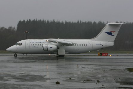 AtlanticAirways_BAe_146-200_OY-RCW_b_.jpg