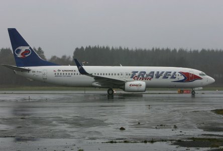 TravelService_737-86N_OK-TVA_b_.jpg