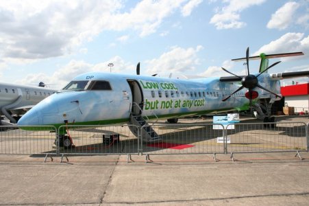 q400.jpg