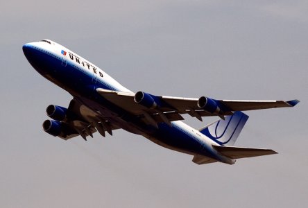 N122UA_FRA_2007-06-14.jpg
