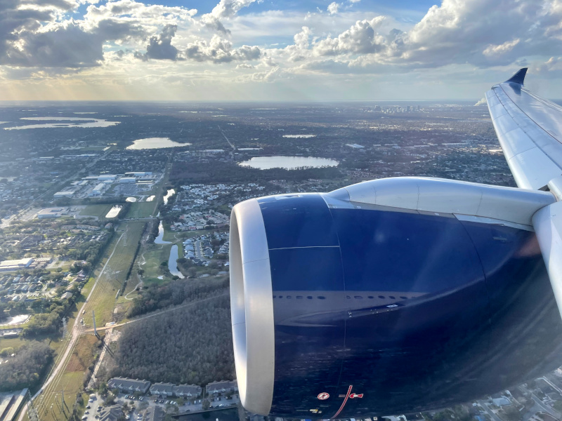 04-Landing.jpg