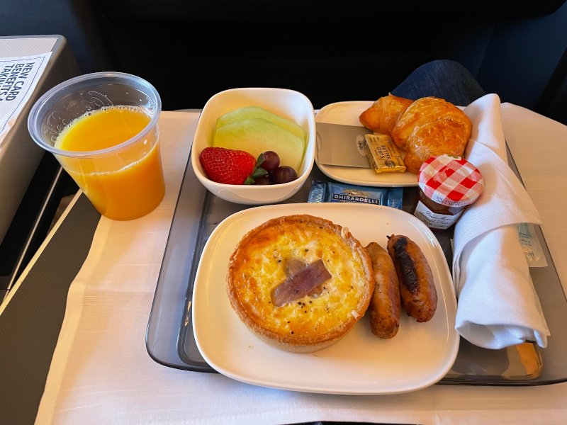12-DL74-Frokost.jpg