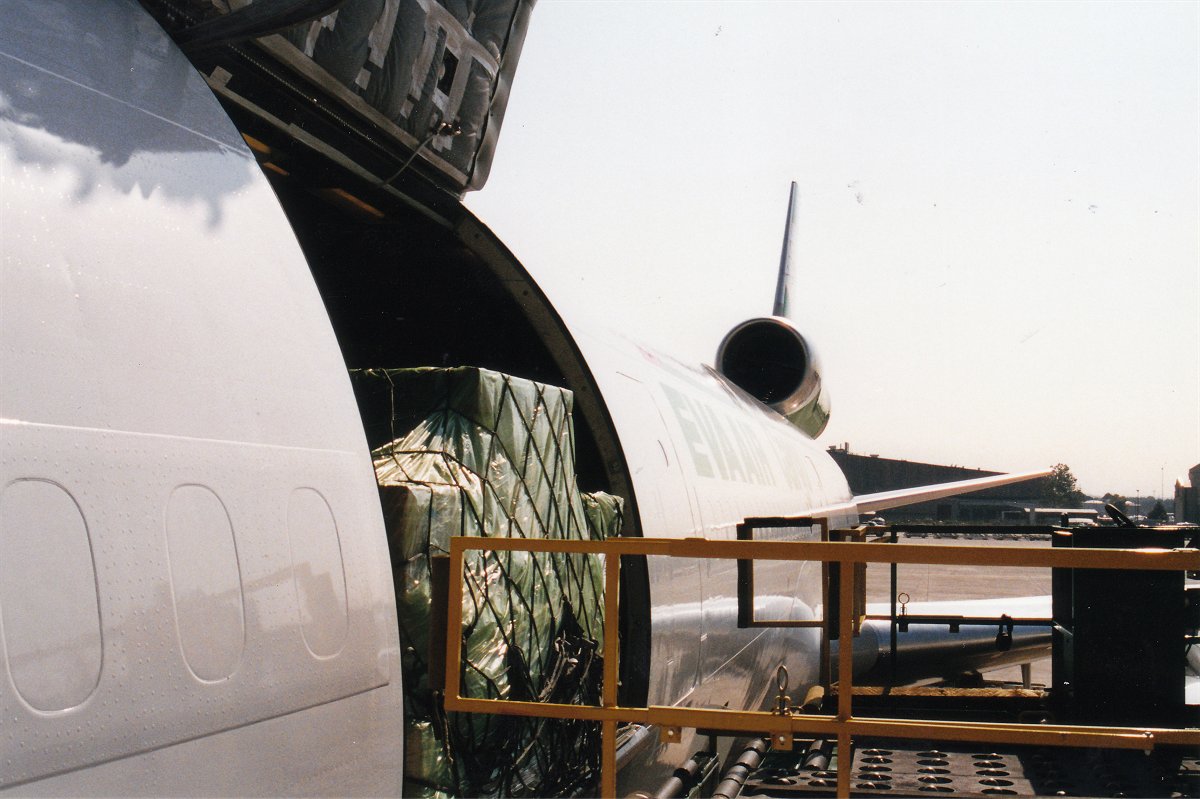 B-16110_2.jpg