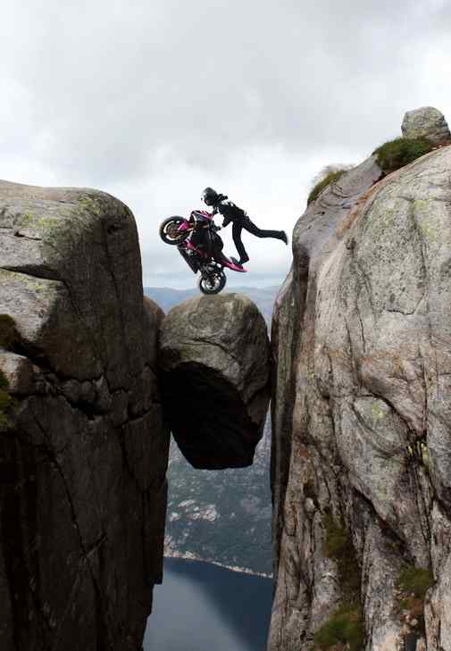 222202,xcitefun-kjerag-9.jpg