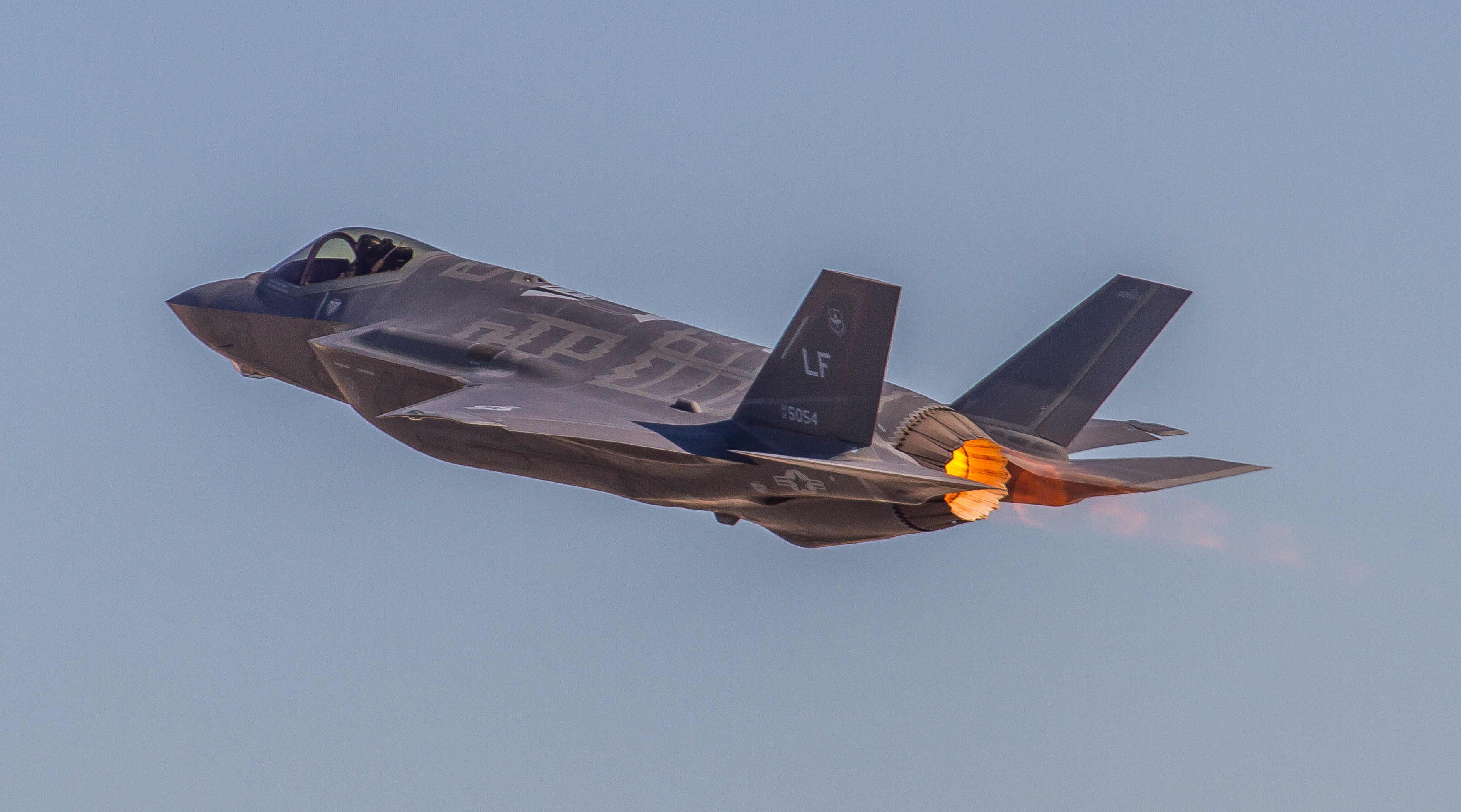 nellis94.jpg