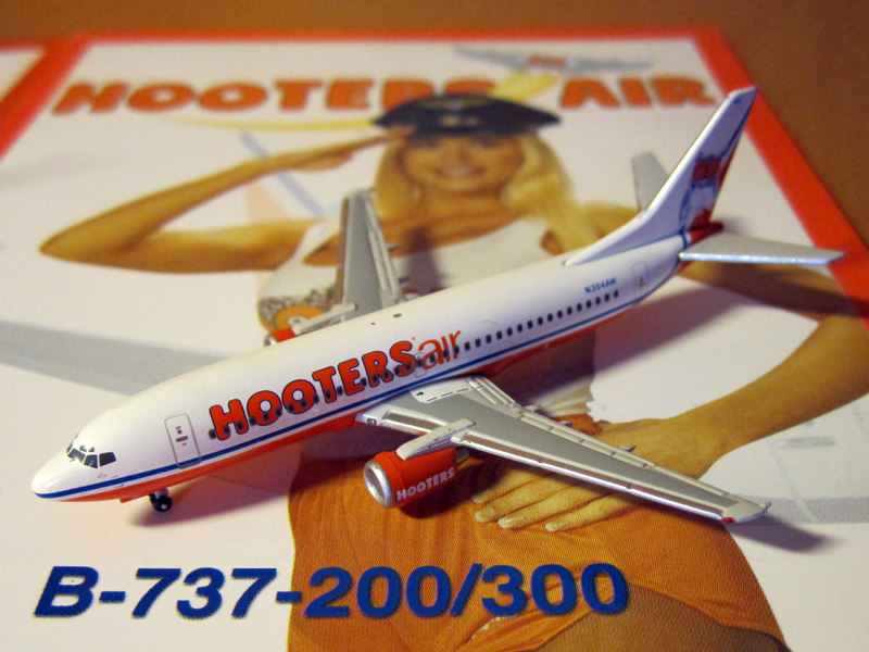 Hooters Air 1.jpg