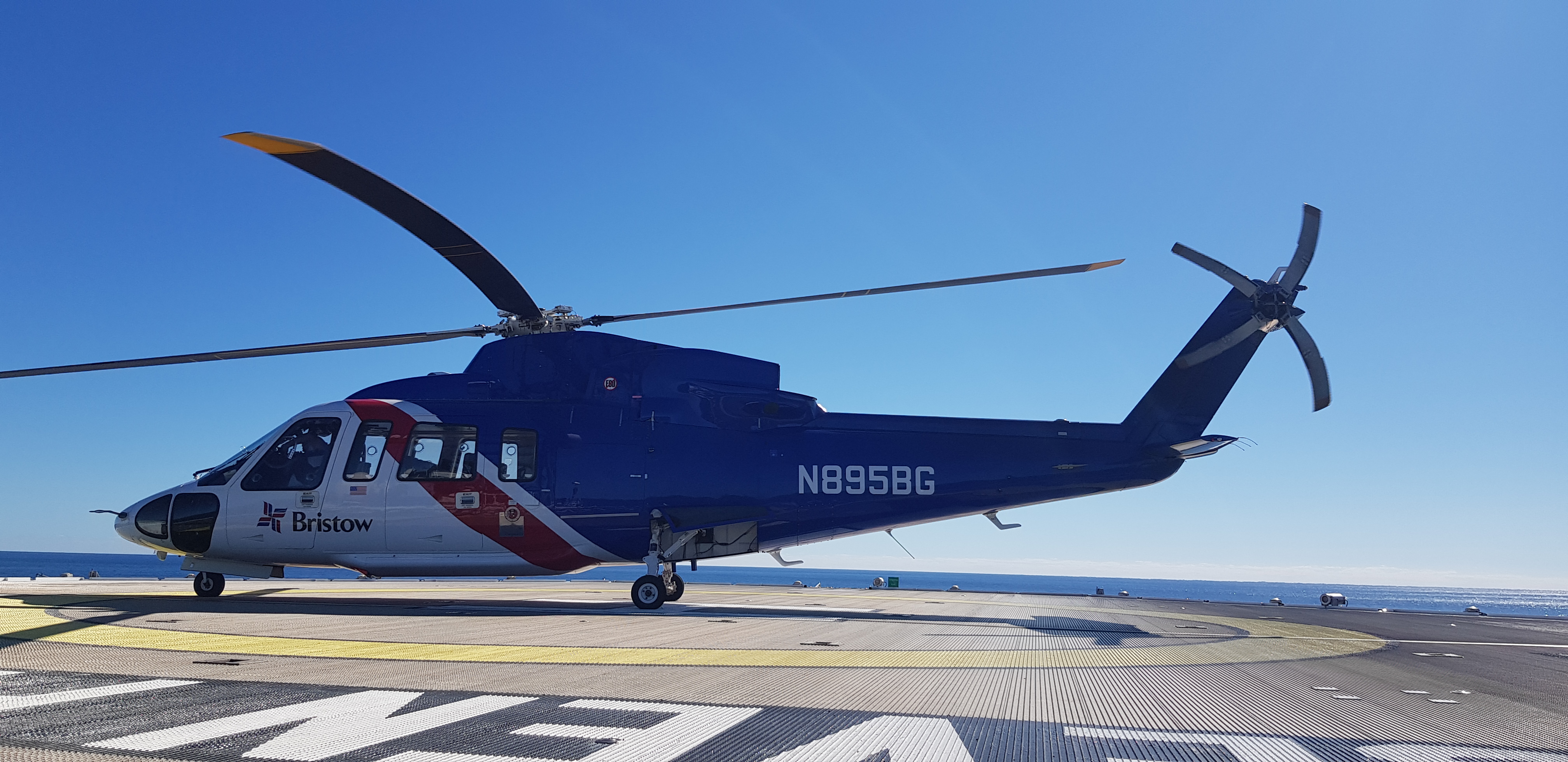 N895BGb.jpg