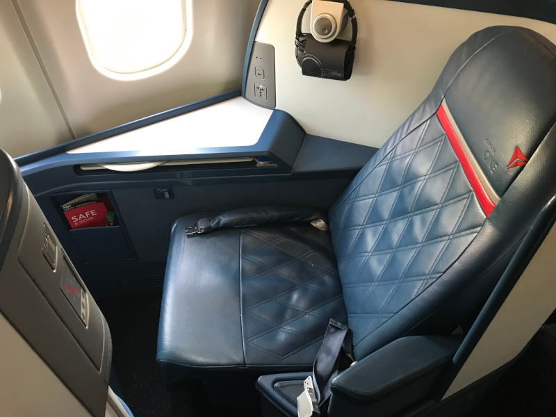 Delta4-Chair.jpg