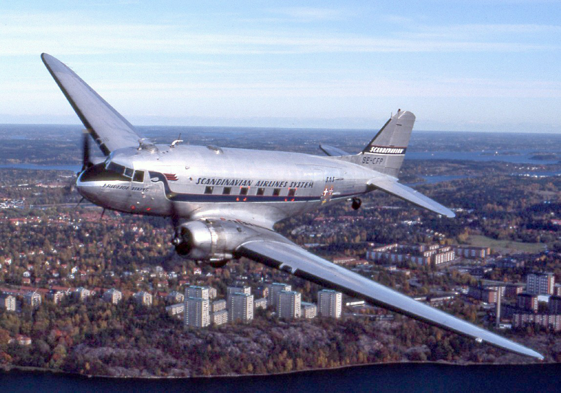 Douglas_DC-3%2C_SE-CFP.jpg