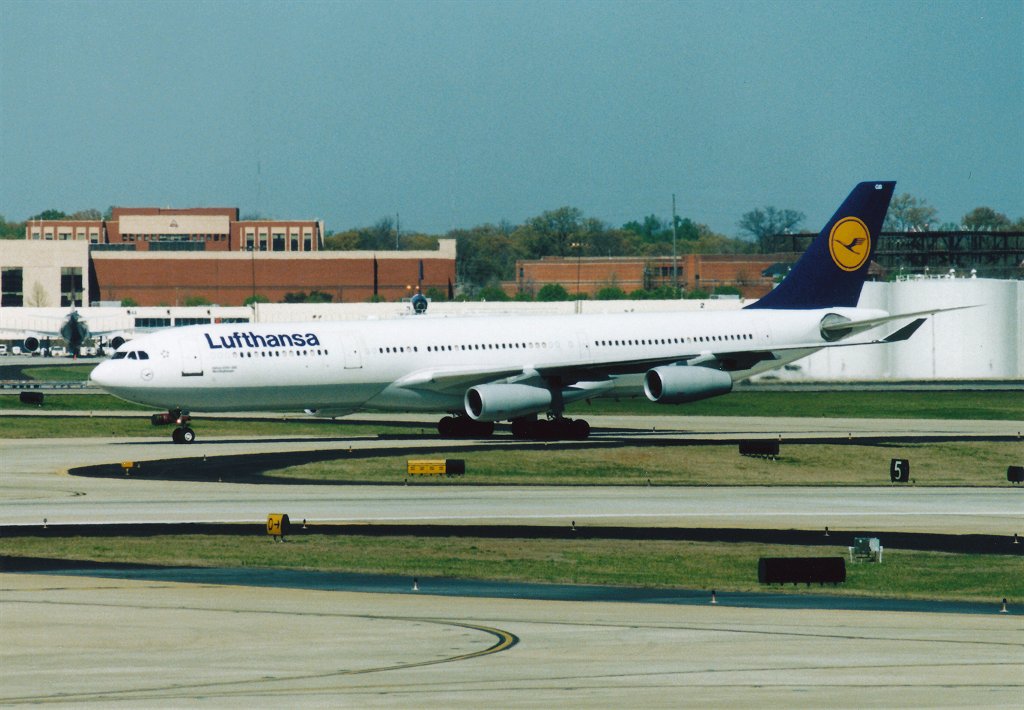 LHA340.jpg