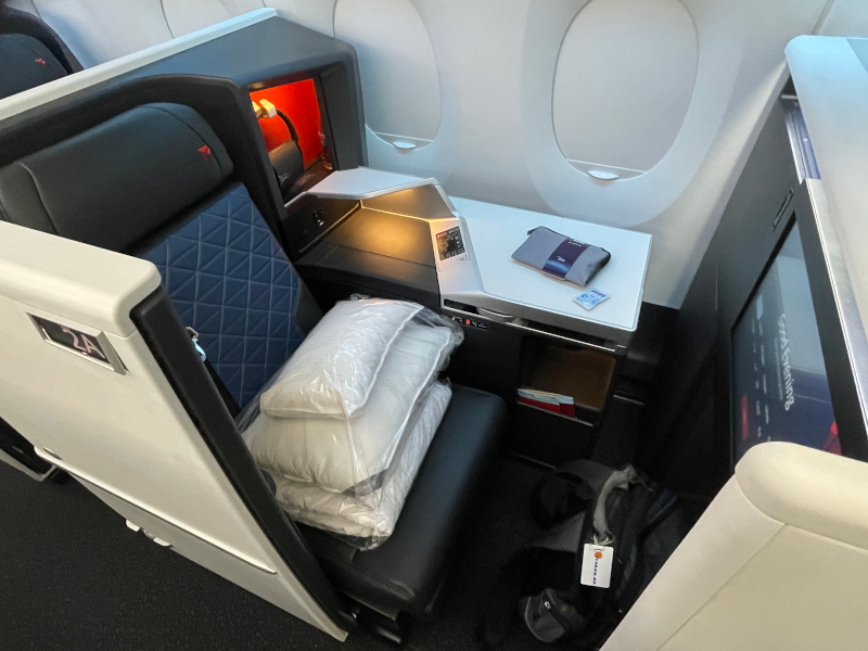 12-DL74-Seat.jpg
