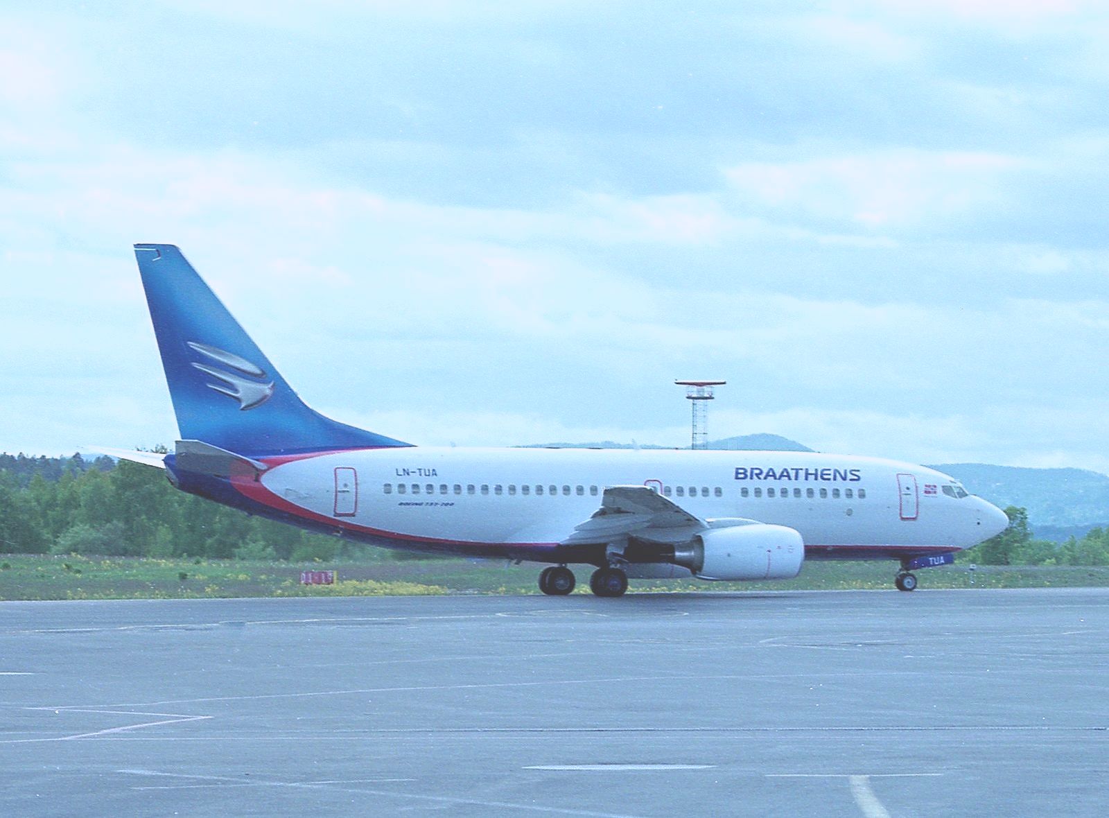 LN-TUA.jpg