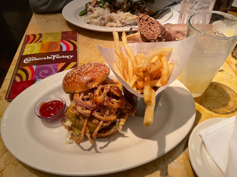 7-Cheesecake-Burger.jpg