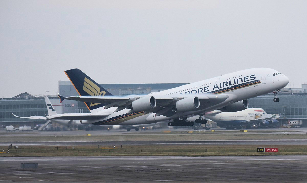 lhr04.jpg