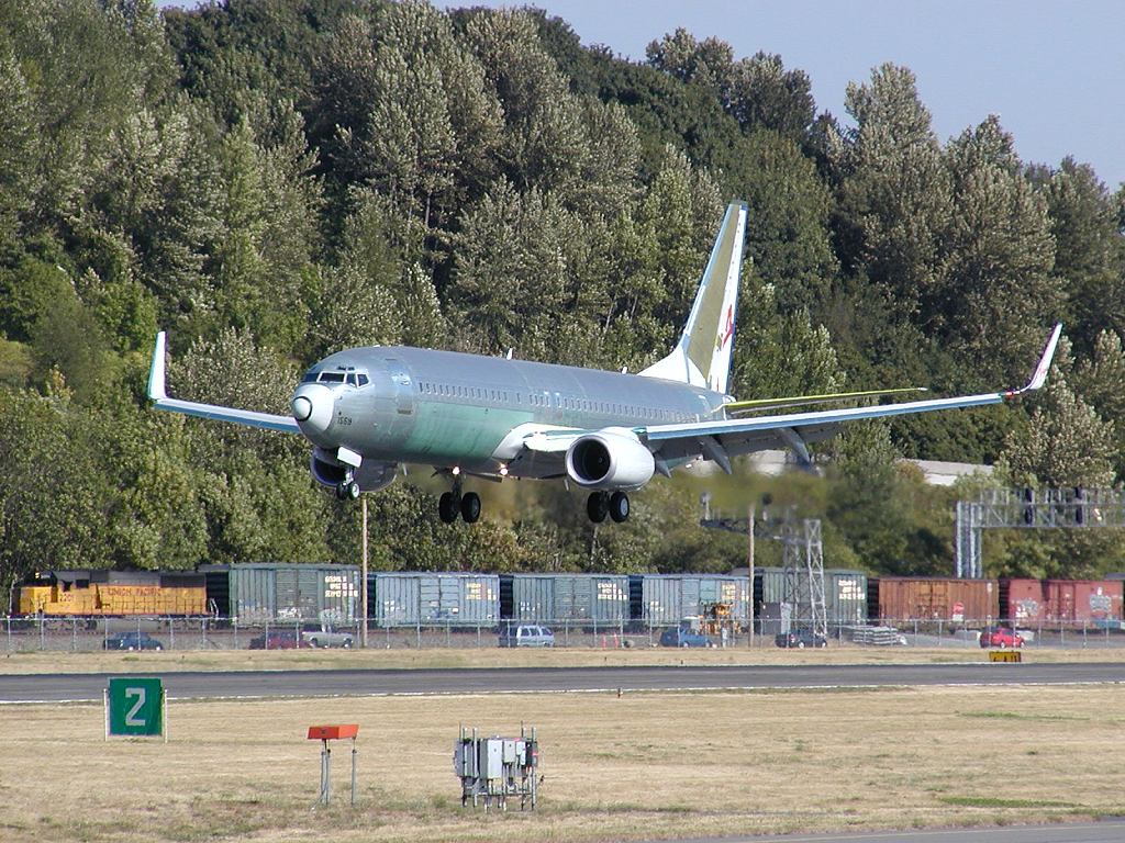 VH-VOY.jpg
