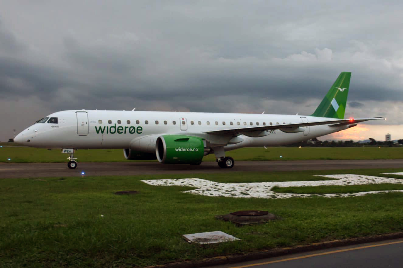 Wideroe-E190-E2-2.jpg