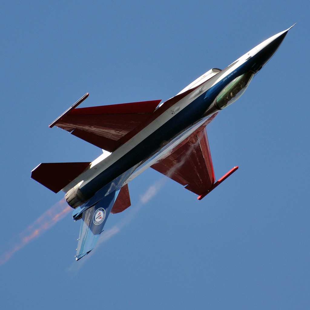 F-16_666_005-1024.jpg