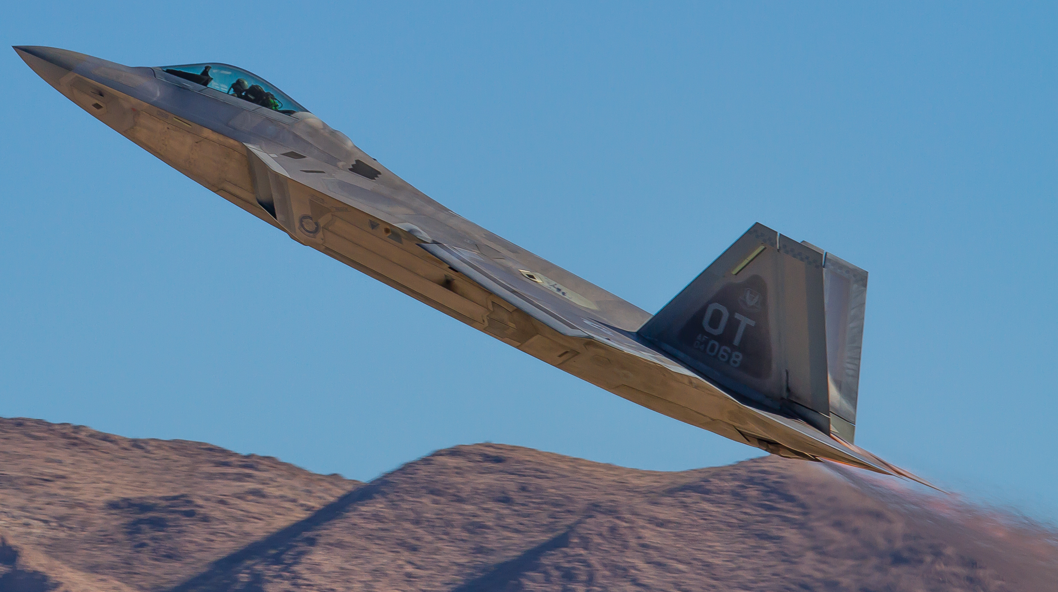 nellis98.jpg