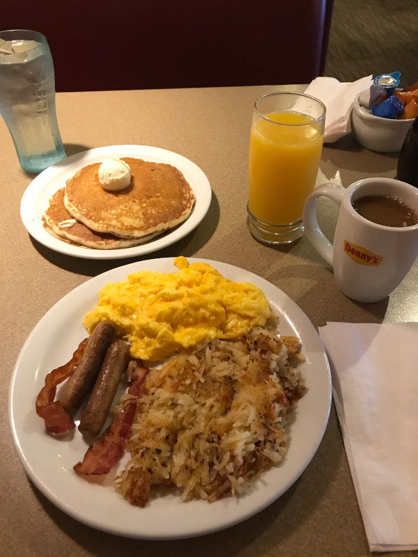Dennys.jpg