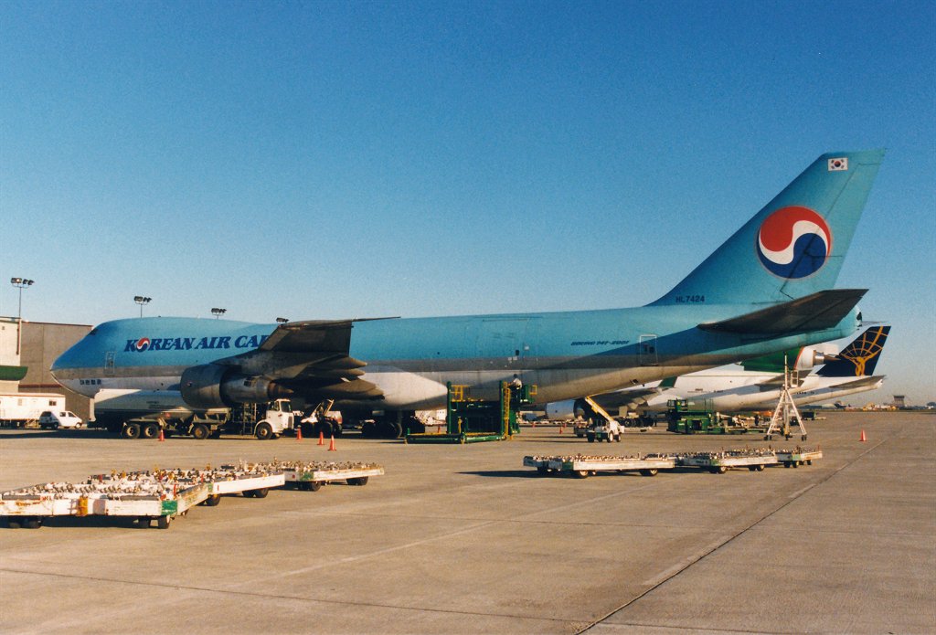 HL7424.jpg