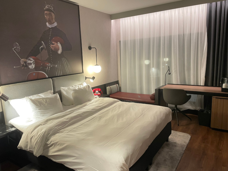 01-Radisson.jpg