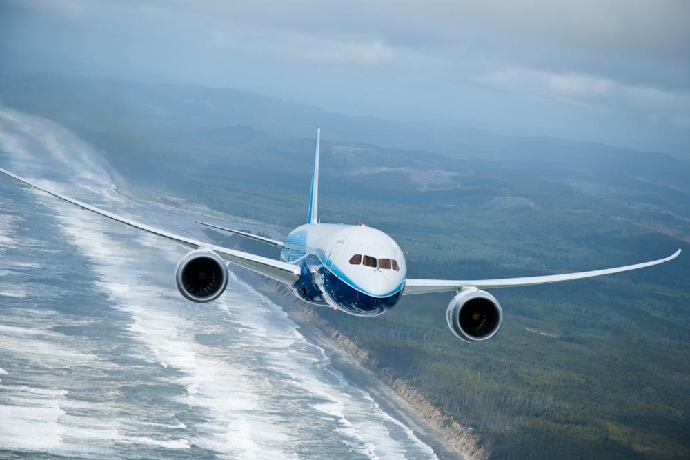 B787%20Along%20the%20coast.JPG